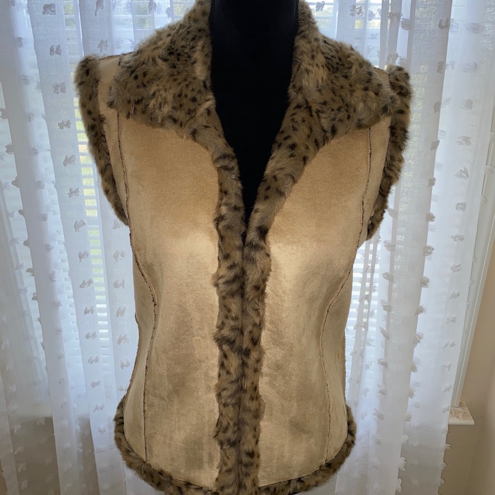 Fur vest